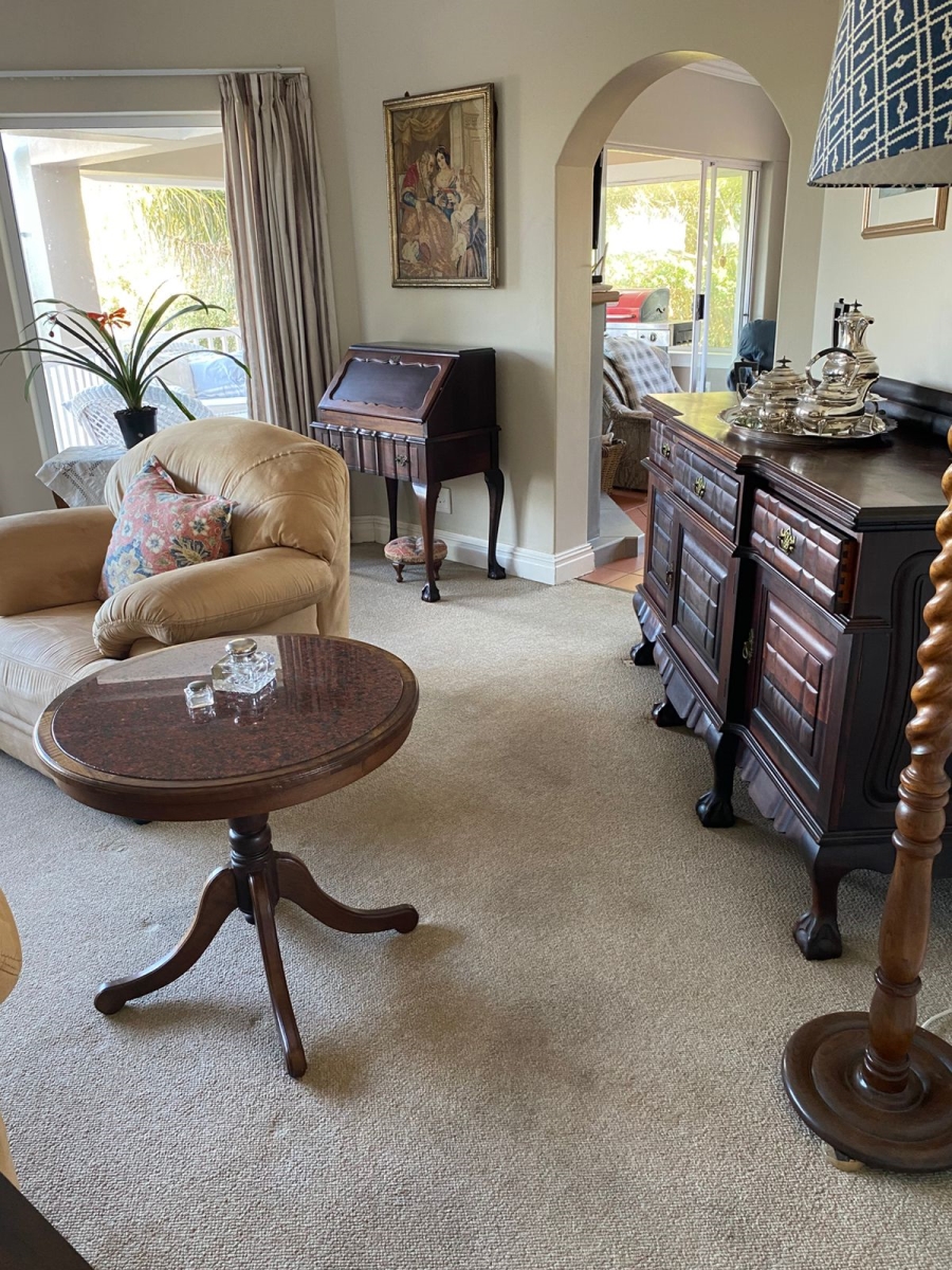 5 Bedroom Property for Sale in Seafield Eastern Cape